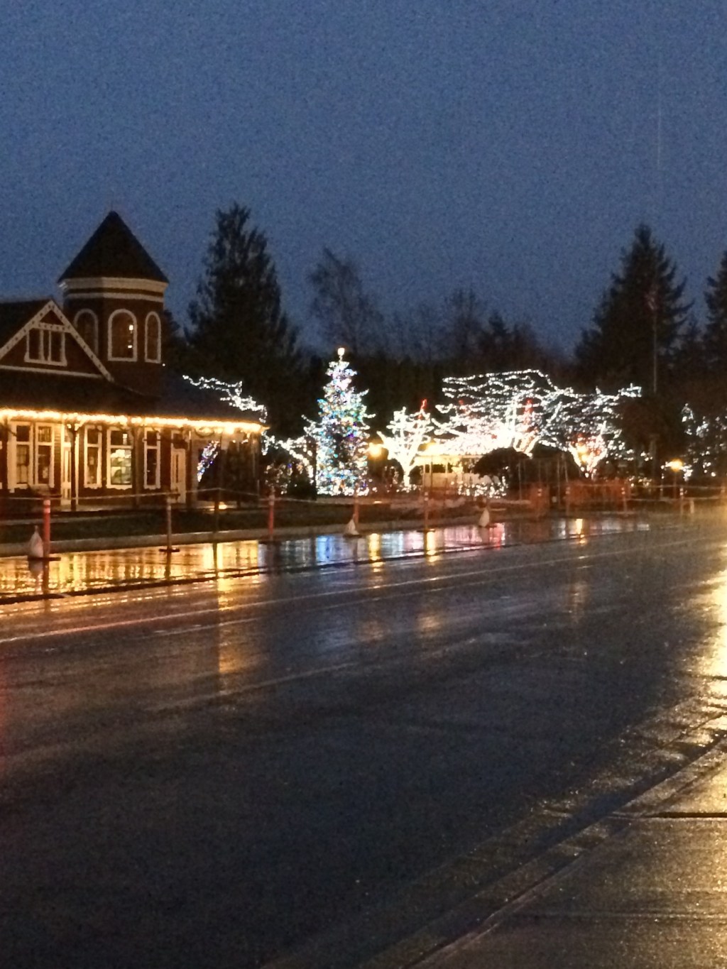 Day 10 Christmas in&nbsp;Snoqualmie